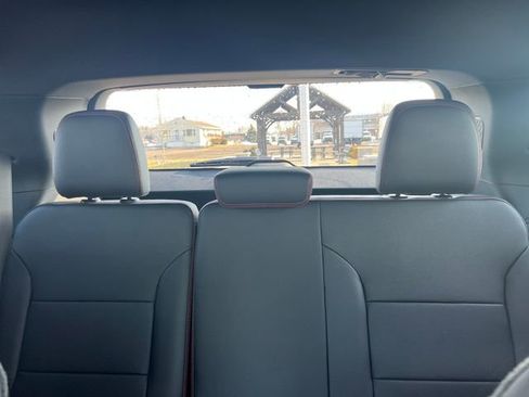 New 2026 Chevrolet Traverse RS w/ LPO, Floor Liner Package FWD image 25