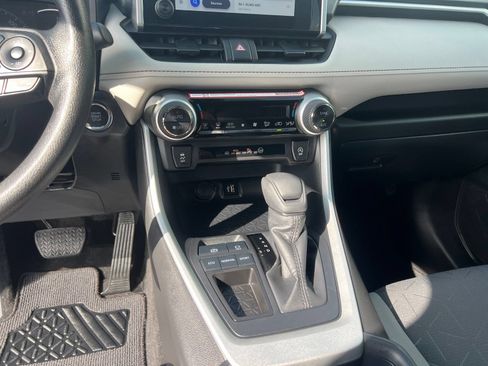 Used 2025 Toyota RAV4 XLE w/ Convenience Package FWD image 16