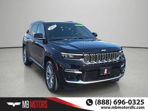 Used 2022 Jeep Grand Cherokee Summit w/ Advanced Protech Group IV AWD/4WD image 6