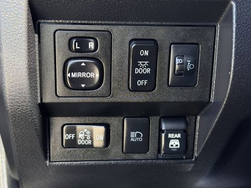 Used 2020 Toyota Tundra SR5 w/ SR5 Upgrade Package image 23