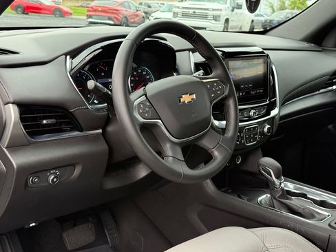 Used 2023 Chevrolet Traverse LT AWD/4WD image 30