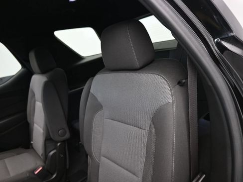 Used 2023 Chevrolet Traverse LT FWD image 30