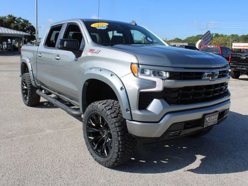 Used 2023 Chevrolet Silverado 1500 RST w/ Z71 Off-Road Package image 15