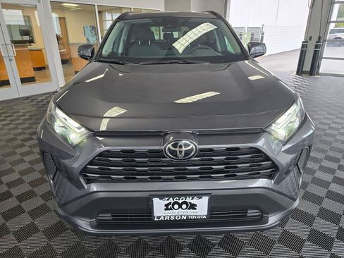 Used 2025 Toyota RAV4 XLE AWD/4WD image 8