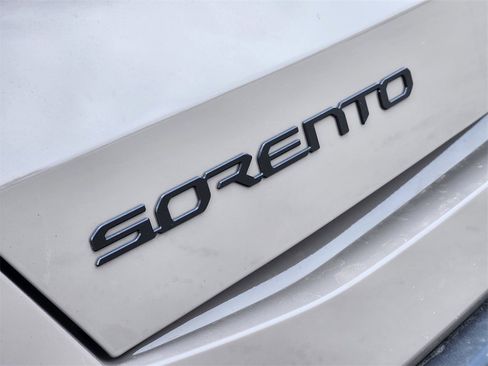 New 2026 Kia Sorento SX image 8