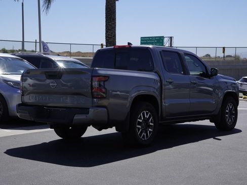 Used 2024 Nissan Frontier SL w/ Technology Package RWD image 4