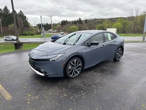 Used 2023 Toyota Prius Prime FWD image 7