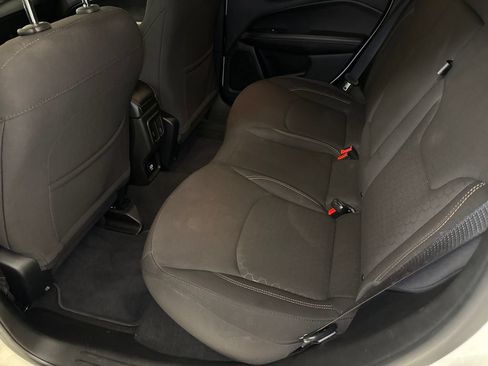 Used 2021 Jeep Compass Sport FWD image 16