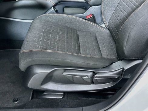 Certified 2025 Honda HR-V Sport image 9