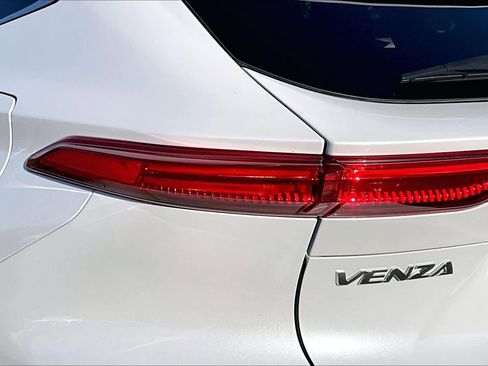 Certified 2024 Toyota Venza Limited AWD/4WD image 28