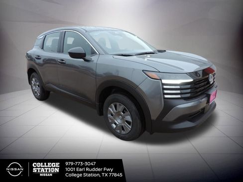 New 2026 Nissan Kicks S image 3