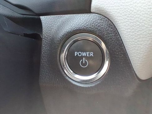 Used 2025 Toyota RAV4 XLE w/ Convenience Package image 22