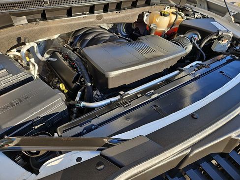 Used 2021 Cadillac Escalade ESV Sport w/ Driver Assist Tech Package image 28