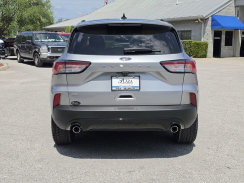 Used 2021 Ford Escape SE w/ SE Sport Appearance Package FWD image 4