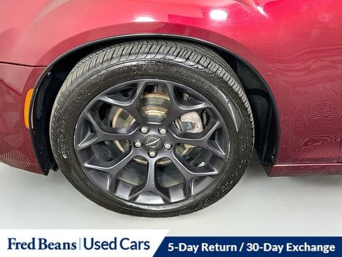 Used 2019 Chrysler 300 S image 32