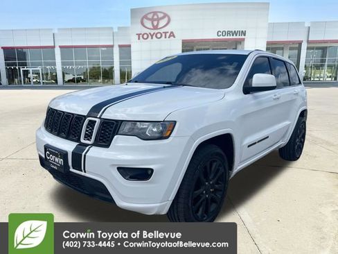 Used 2019 Jeep Grand Cherokee Altitude AWD/4WD image 7