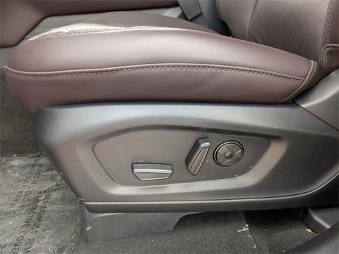 New 2026 Ford Explorer Platinum image 24