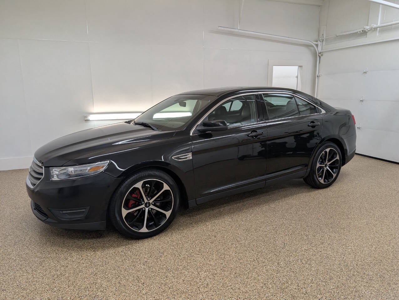 Used 2014 Ford Taurus SEL w/ Equipment Group 201A AWD/4WD image 1