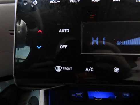 Used 2023 Hyundai Tucson Limited image 28