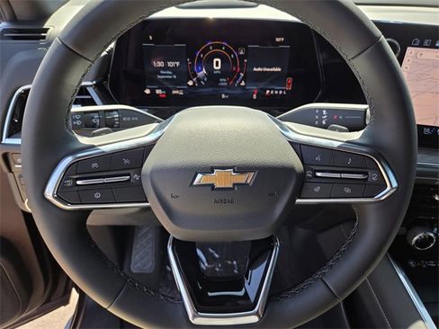 New 2025 Chevrolet Suburban Premier image 11