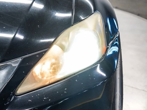 Used 2010 Lexus IS 250C image 7