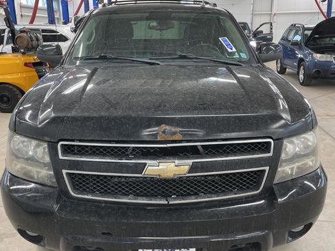 Used 2011 Chevrolet Avalanche LT AWD/4WD image 2