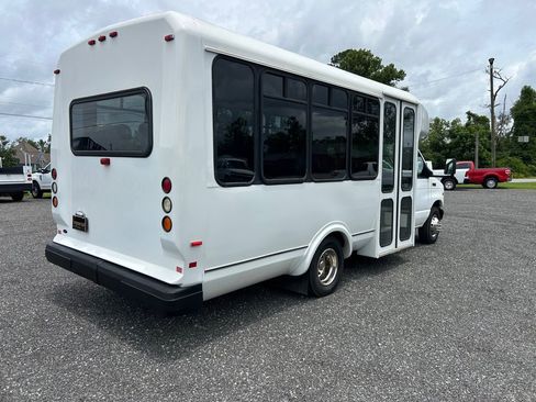 Used 2000 Ford E-350 and Econoline 350 Super Duty RWD image 5