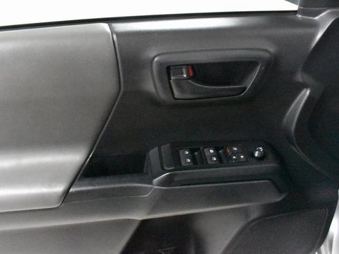 Used 2023 Toyota Tacoma SR image 18
