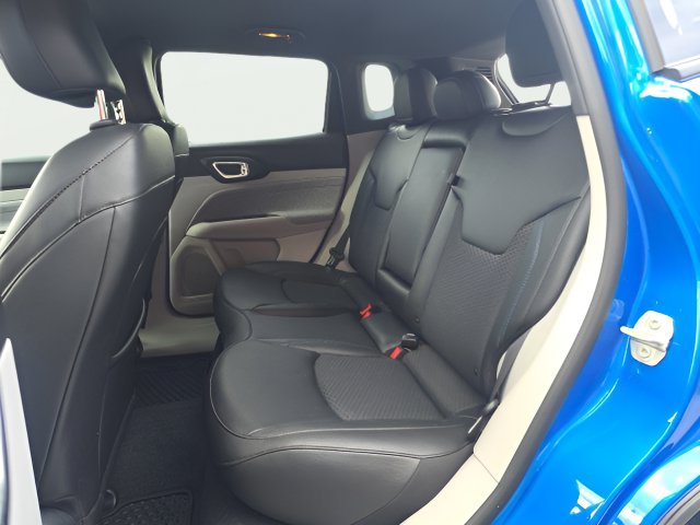 Certified 2023 Jeep Compass Latitude w/ Convenience Group AWD/4WD image 25