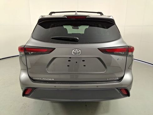 New 2026 Toyota Highlander Limited image 6