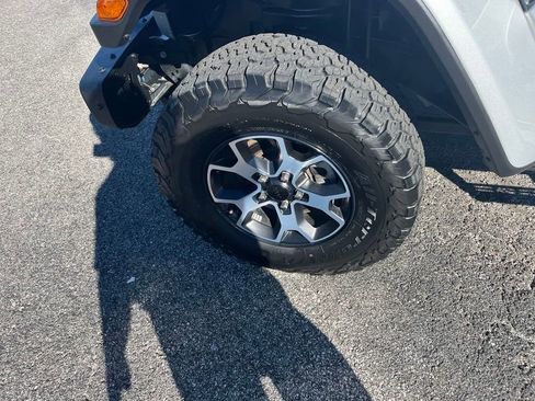 Used 2022 Jeep Wrangler Unlimited Rubicon w/ Steel Bumper Group image 33