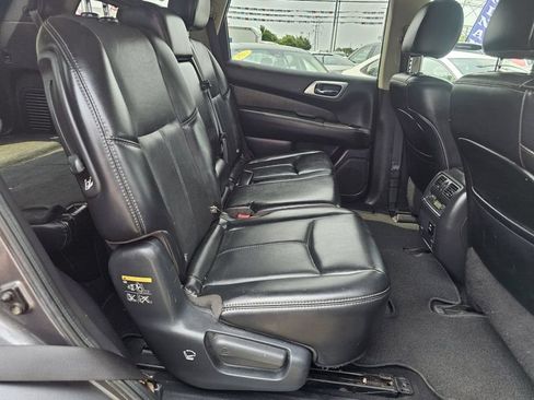 Used 2017 Nissan Pathfinder Platinum AWD/4WD image 29