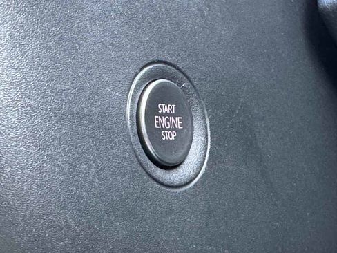 Used 2021 Volkswagen ID.4 Pro S image 33