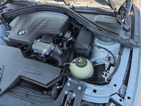 Used 2017 BMW 320i Sedan RWD image 30