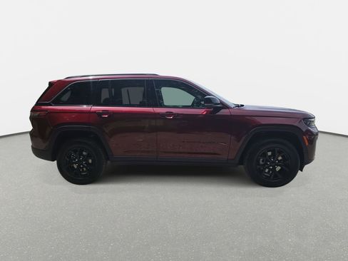 New 2026 Jeep Grand Cherokee Altitude AWD/4WD image 4