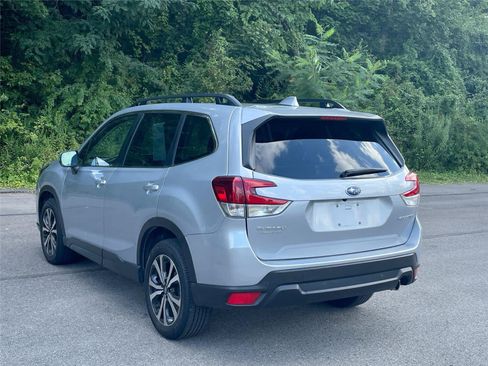 Used 2023 Subaru Forester Limited AWD/4WD image 3