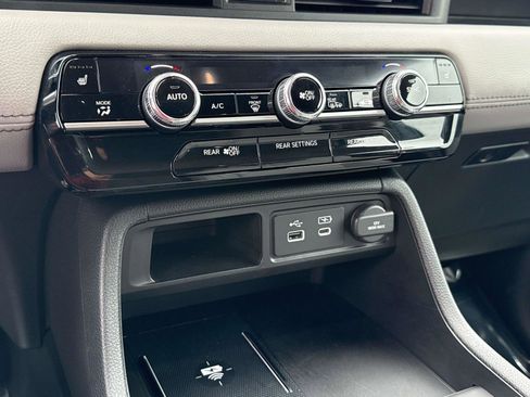 Certified 2025 Honda Pilot EX-L image 5