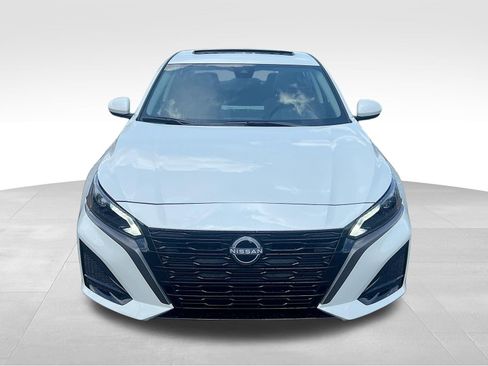 New 2026 Nissan Altima 2.5 SV FWD image 2