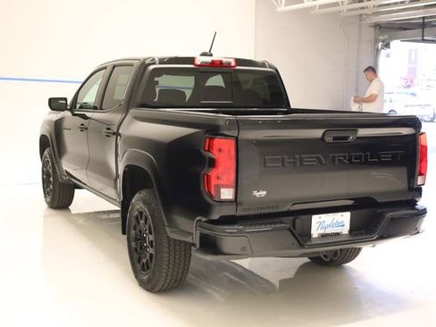 Used 2025 Chevrolet Colorado W/T w/ WT Custom Package RWD image 6