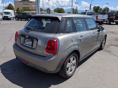 Used 2017 MINI Cooper 4-Door Hardtop FWD image 3