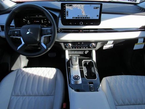 New 2026 Mitsubishi Outlander SEL FWD image 9