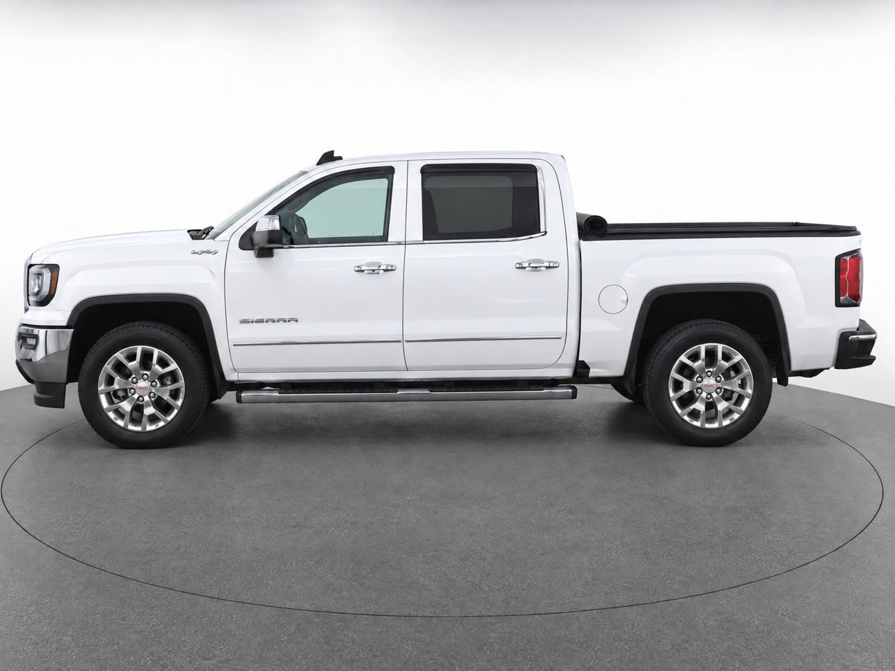 Used 2018 GMC Sierra 1500 SLT w/ SLT Premium Package AWD/4WD image 6
