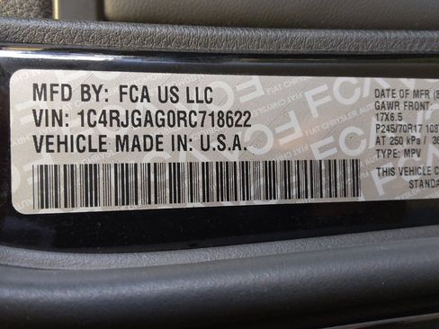 Used 2024 Jeep Grand Cherokee Laredo RWD image 33