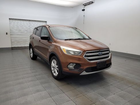 Used 2017 Ford Escape SE FWD image 13