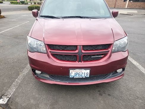 Used 2019 Dodge Grand Caravan GT image 12