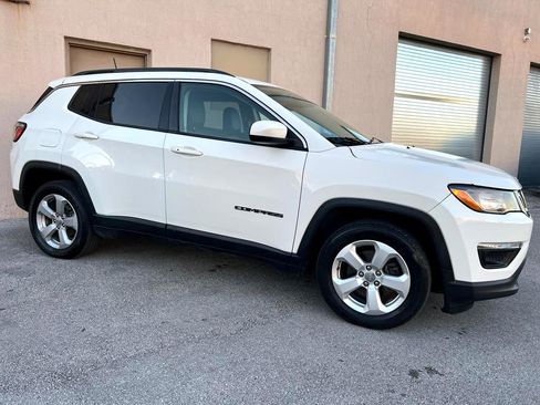 Used 2018 Jeep Compass Latitude w/ Popular Equipment Group image 16