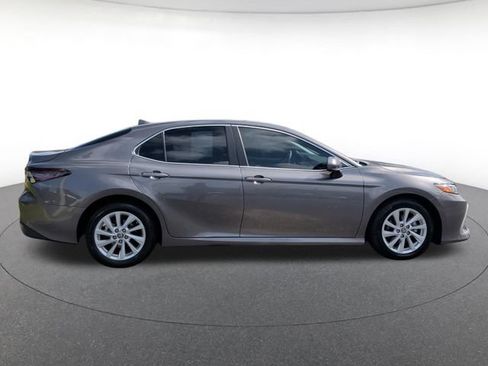 Used 2024 Toyota Camry LE FWD image 6