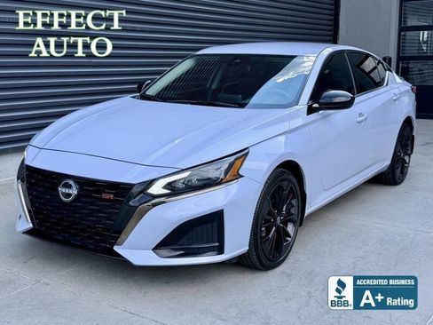 Used 2025 Nissan Altima 2.5 SR AWD/4WD image 1