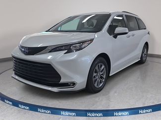 Used 2024 Toyota Sienna XLE video 1