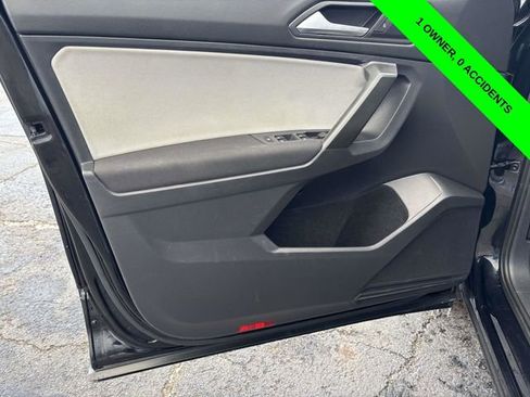 Used 2021 Volkswagen Tiguan S image 9